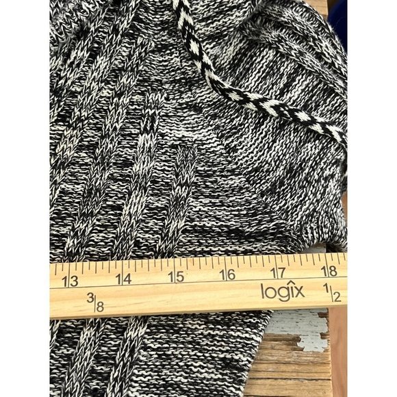 Roxy women's black and white marbled long sleeve hooded sweater size Small - Picture 10 of 10
